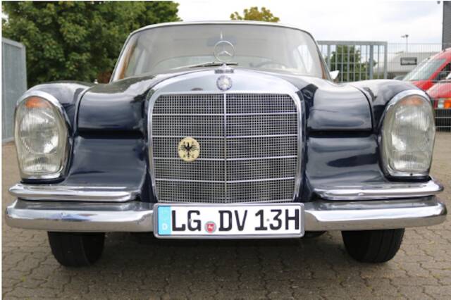Bild 1/12 von Mercedes-Benz 250 SE (1967)