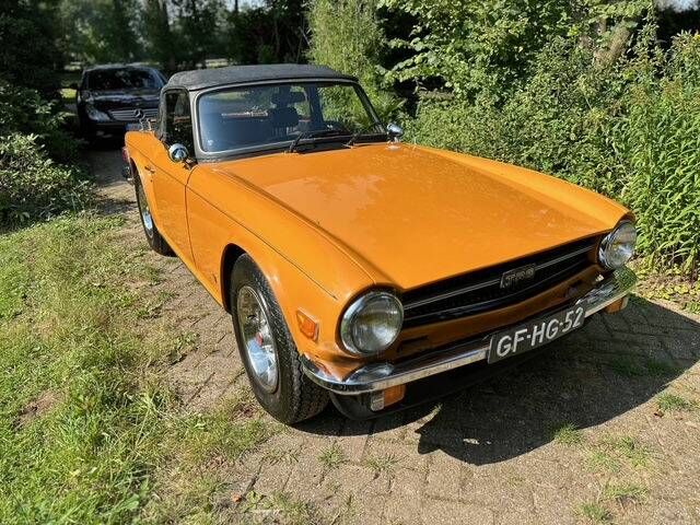 Image 1/8 of Triumph TR 6 (1975)
