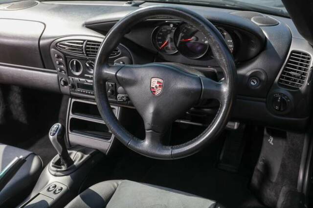 Image 1/50 of Porsche Boxster (2002)