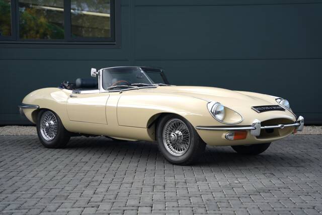 Image 1/50 of Jaguar E-Type (1969)