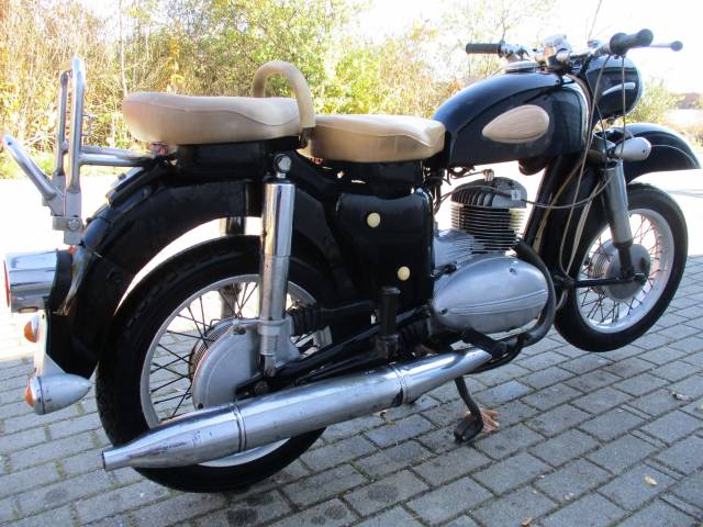 Bild 1/14 von MZ DUMMY (1961)