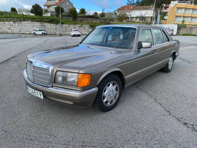 Image 1/5 of Mercedes-Benz 300 SEL (1989)