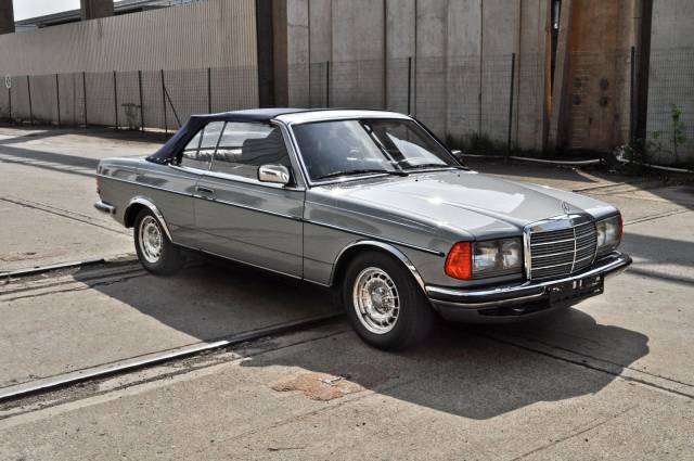Image 1/15 of Mercedes-Benz 230 CE (1981)