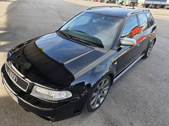 Bild 1/8 von Audi RS4 Avant (2001)