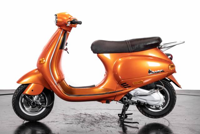 Image 1/28 of Piaggio DUMMY (1998)