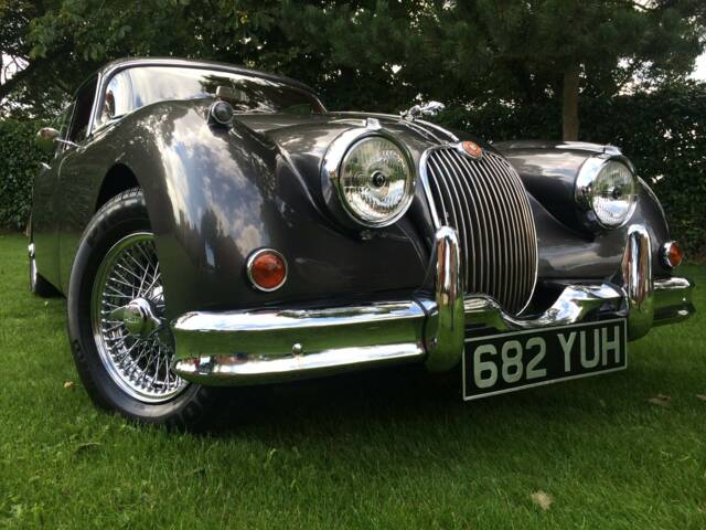 Image 1/18 de Jaguar XK 150 FHC (1960)