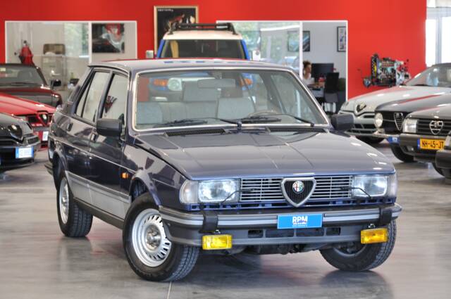 Image 1/29 of Alfa Romeo Giulietta 1.8 (1983)