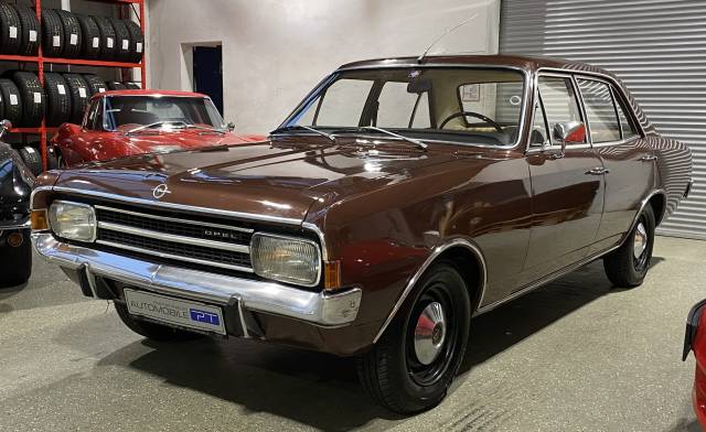 Image 1/28 of Opel Rekord 1900S (1971)