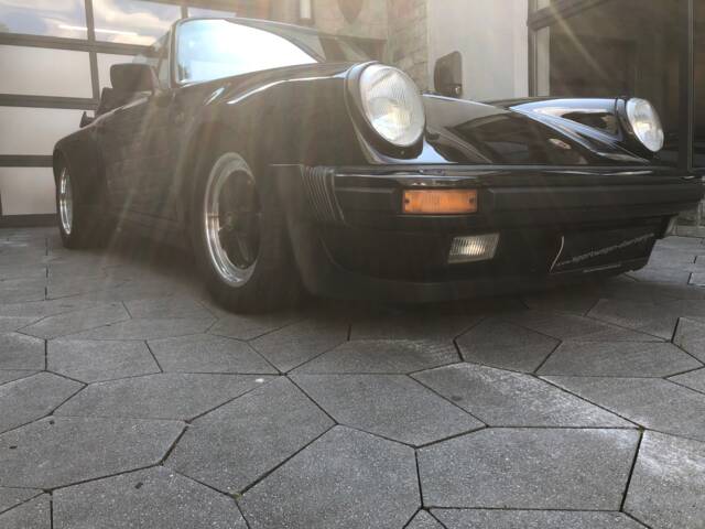 Image 1/8 of Porsche 911 Turbo 3.3 (1989)