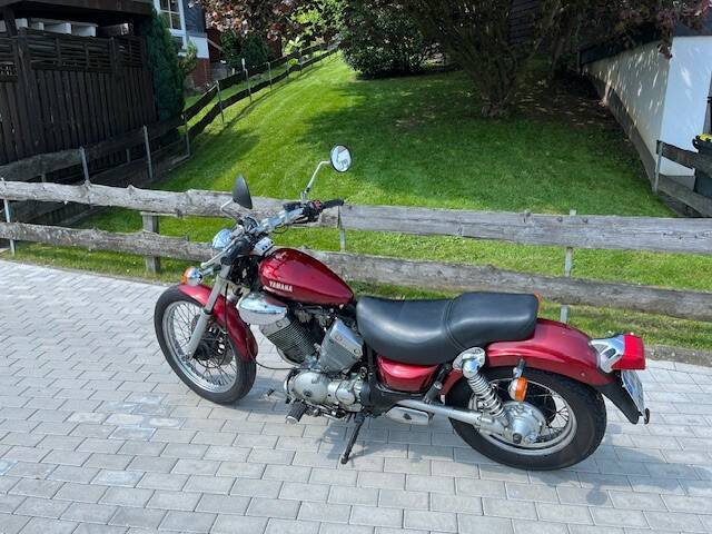 Bild 1/4 von Yamaha DUMMY (1988)