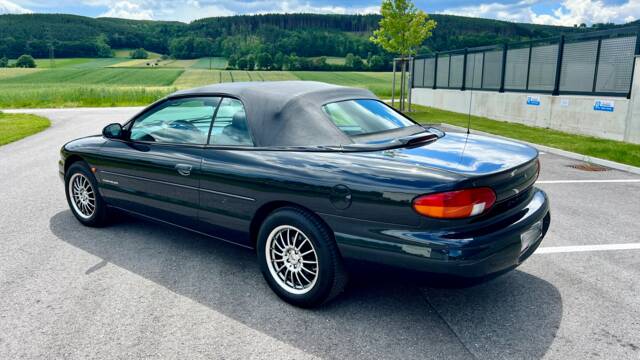 Bild 1/14 von Chrysler Stratus 2.0 (2000)