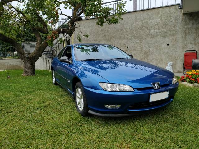Immagine 1/15 di Peugeot 406 Coupé 2.0 16V (1999)