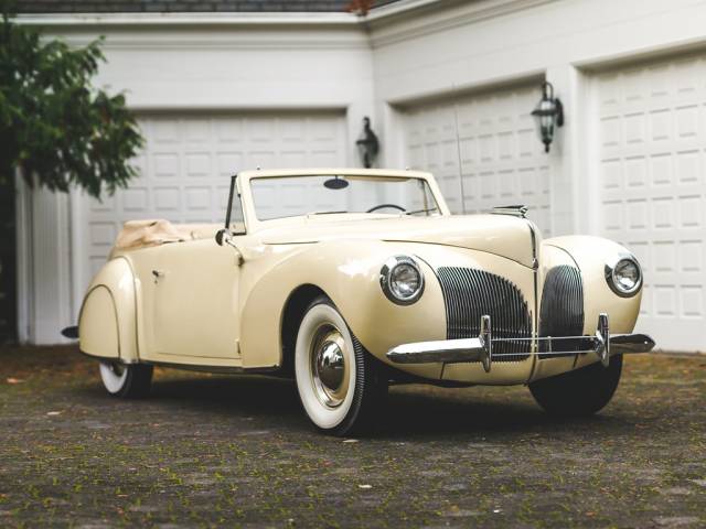 Image 1/42 of Lincoln Continental V12 (1940)