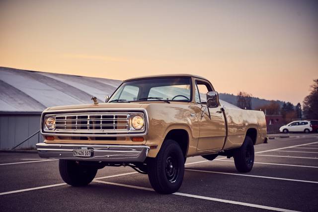 Image 1/12 de Dodge D 200 (1973)
