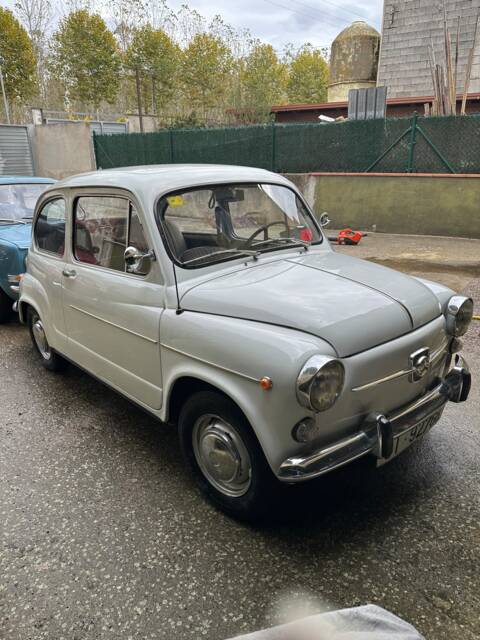 Imagen 1/10 de SEAT 600 E (1970)