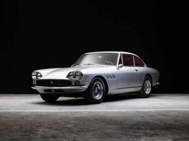 Afbeelding 1/29 van Ferrari 330 GT 2+2 (1965)
