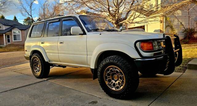 Image 1/48 of Toyota Land Cruiser FJ80 (1992)