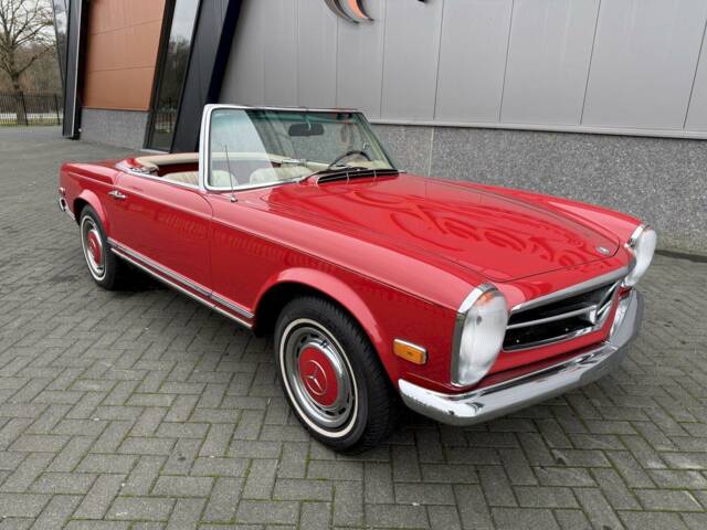 Afbeelding 1/36 van Mercedes-Benz 280 SL (1968)