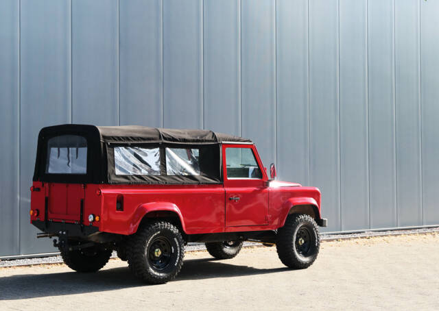 Image 1/38 of Land Rover 110 (1989)