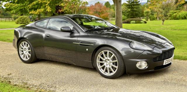 Image 1/50 de Aston Martin V12 Vanquish S (2005)