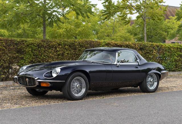 Immagine 1/37 di Jaguar E-Type V12 (1972)