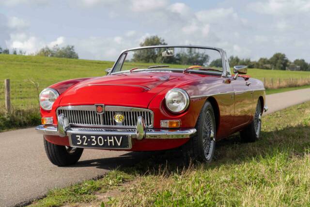 Bild 1/8 von MG MGC (1969)