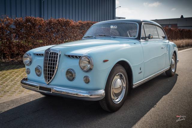 Image 1/25 of Lancia Aurelia B53 Allemano (1952)