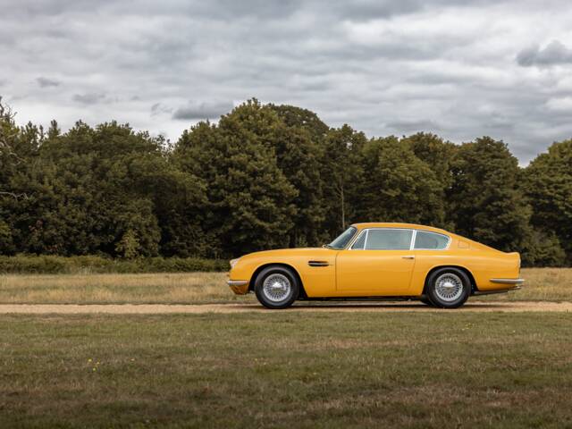 Bild 1/62 von Aston Martin DB 6 Mk II (1970)