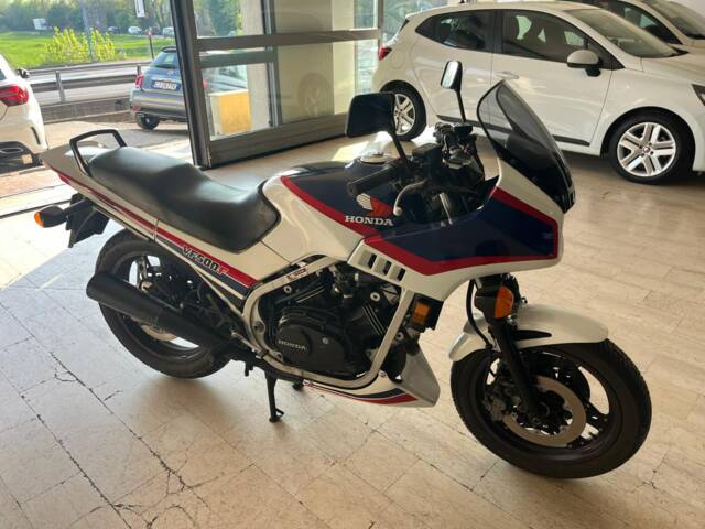 Obraz 1/6 pojazdu Honda VF 500 F (1984)