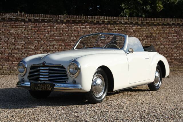 Bild 1/50 von SIMCA 8 Sport (1950)