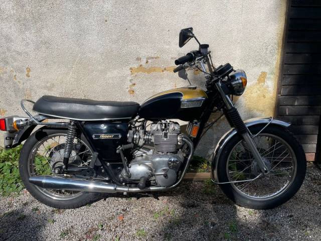Image 1/32 of Triumph DUMMY (1972)