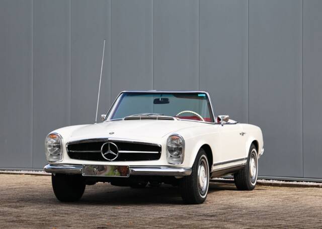 Image 1/14 de Mercedes-Benz 280 SL (1969)