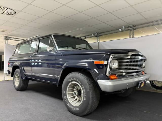 Image 1/9 of Jeep Cherokee Chief (1981)