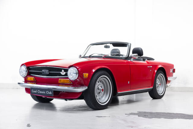Image 1/33 of Triumph TR 6 (1974)