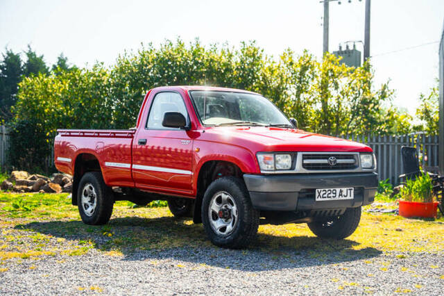 Afbeelding 1/6 van Toyota Hilux (2001)