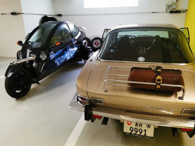 Image 1/9 of Studebaker Avanti II (1975)