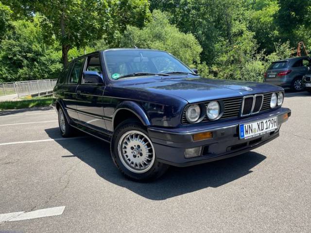 Bild 1/9 von BMW 325ix Touring (1989)