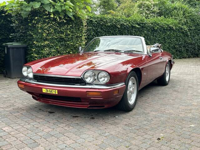 Image 1/5 of Jaguar XJS 5.3 V12 (1995)