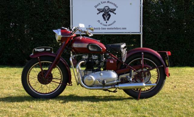 Imagen 1/27 de Triumph DUMMY (1953)