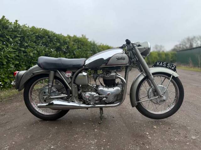 Afbeelding 1/38 van Norton DUMMY (1955)