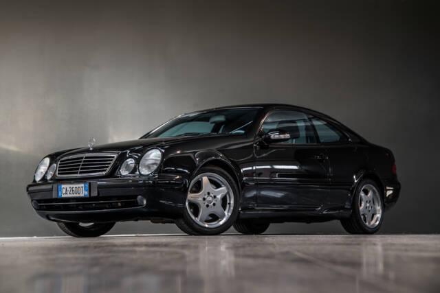 Image 1/93 of Mercedes-Benz CLK 55 AMG (2002)