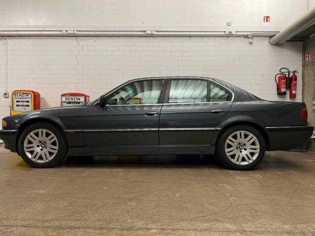 Afbeelding 1/20 van BMW 740i (1998)