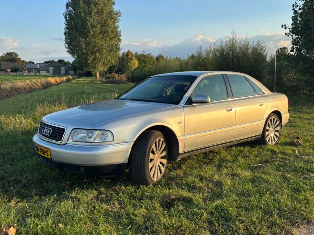 Bild 1/17 von Audi A8 3.7 (1998)