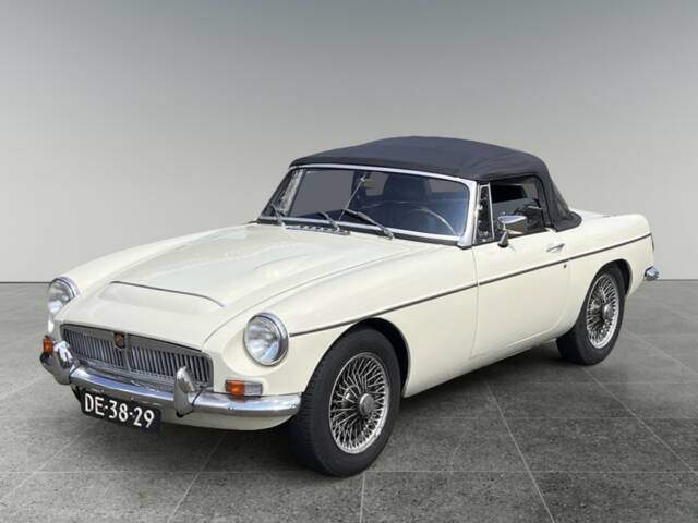 Bild 1/41 von MG MGC (1969)