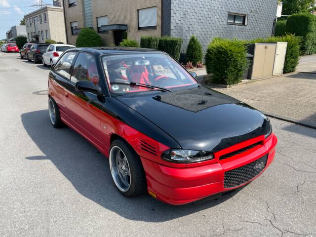 Bild 1/25 von Opel Astra 1.4i (1992)