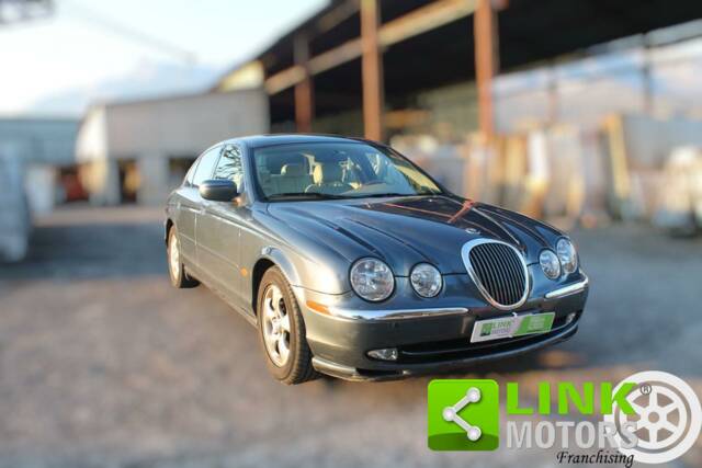 Image 1/10 of Jaguar S-Type 4.0 V8 (2000)