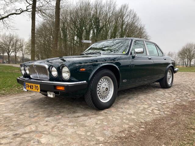 Bild 1/40 von Jaguar XJ 12 (1992)