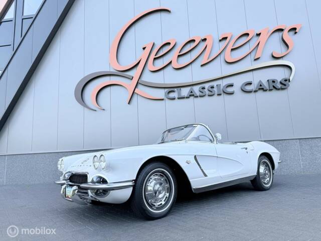 Image 1/24 of Chevrolet Corvette (1962)