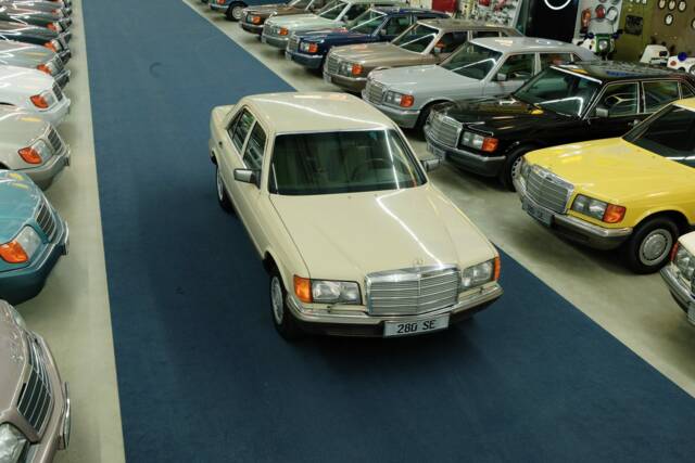Bild 1/50 von Mercedes-Benz 280 SE (1984)