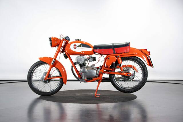Immagine 1/50 di Gilera Giubileo 100 (1962)